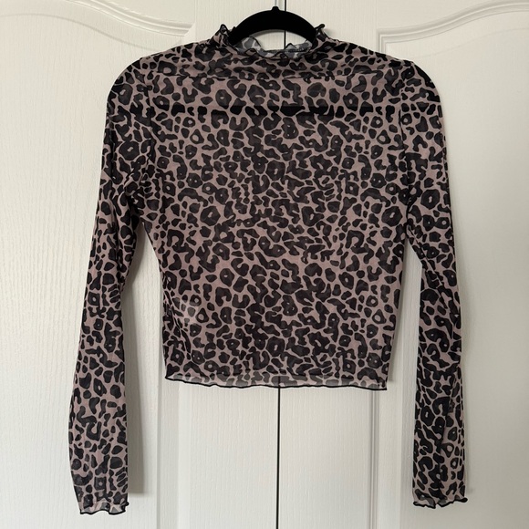 Leopard Print Mesh Top - Picture 2 of 4